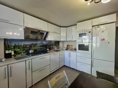 Продается 4-комн. квартира, 76,4 м²