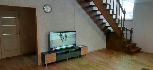 Сдается 2-этажный дом, 170 м²