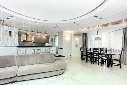 Сдается 5-комн. квартира, 233 м²