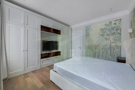 Сдается 4-комн. квартира, 130 м²