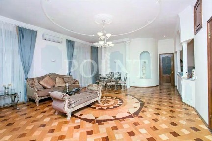 Сдается 4-комн. квартира, 140 м²
