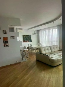 Сдается 3-комн. квартира, 140 м²