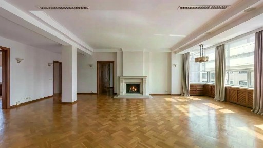 Сдается 4-комн. квартира, 210 м²