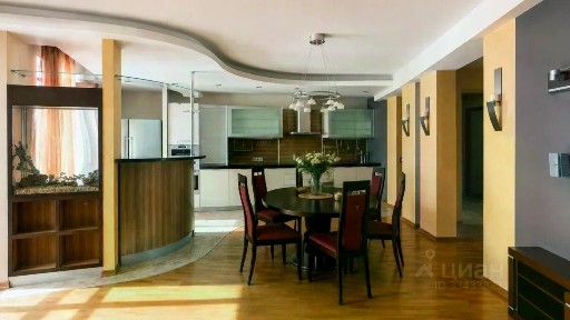 Сдается 4-комн. квартира, 200 м²