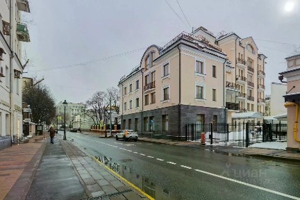 Сдается 5-комн. квартира, 220 м²