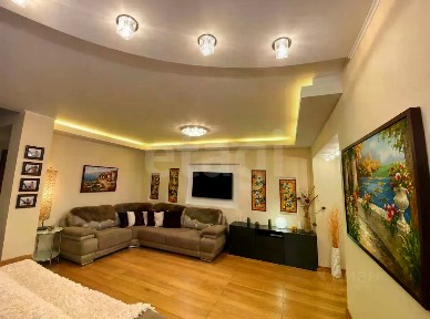 Продается 3-этажный таунхаус, 260 м²