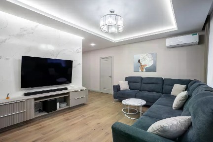 Продается 4-этажный дом, 460 м²
