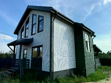 Продается 2-этажный дом, 172 м²