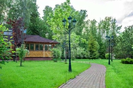 Продается 2-этажный дом, 380 м²