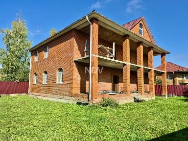 Продается 2-этажный дом, 493,1 м²