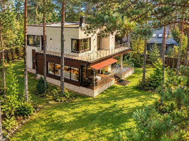 Продается 2-этажный дом, 240 м²
