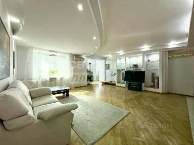 Продается 4-комн. квартира, 137,9 м²