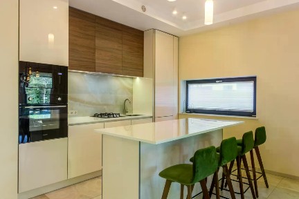 Сдается 2-этажный коттедж, 200 м²