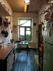 Продается 5-комн. квартира, 141 м²