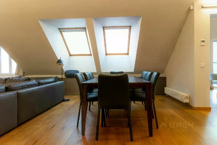 Продается 4-комн. квартира, 158,3 м²