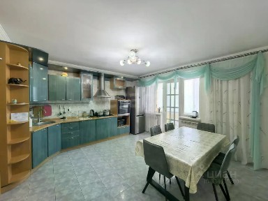 Продается 2-этажный дом, 234 м²