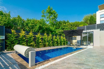 Продается 2-этажный дом, 330 м²