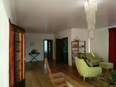 Продается 2-этажный дом, 270 м²