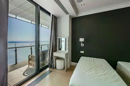 Продаются 2-комн. апартаменты, 150 м²