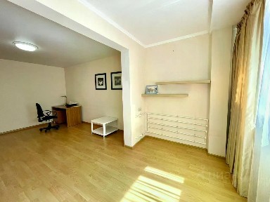 Продается 3-комн. квартира, 72 м²
