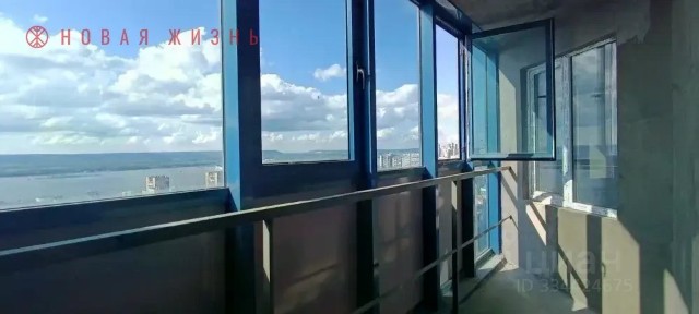 Продается 4-комн. квартира, 216 м²