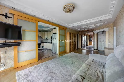 Продается 4-комн. квартира, 112,6 м²