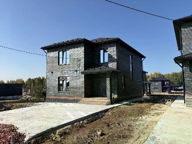Продается 2-этажный дом, 195,9 м²