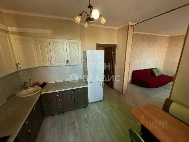 Московская область, Лосино-Петровский городской округ, Свердловский пгт, ул. Строителей, 1