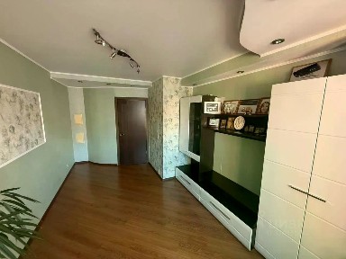 Продается 4-комн. квартира, 101 м²