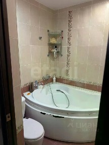 Продается 1-комн. квартира, 63,8 м²