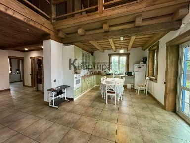 Продается 2-этажный коттедж, 200 м²