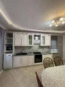 Сдается 2-этажный дом, 170 м²