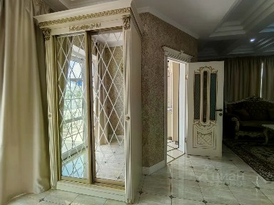 Сдается 2-этажный дом, 210 м²
