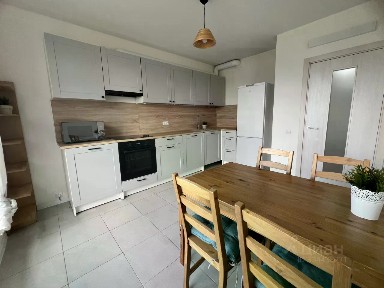 Продается 4-комн. квартира, 93,4 м²