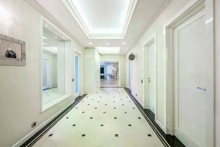 Продается 5-комн. квартира, 279,2 м²