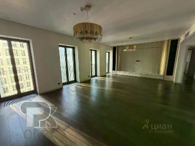 Продаются 3-комн. апартаменты, 176 м²