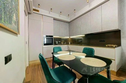 Продается 4-комн. квартира, 87 м²