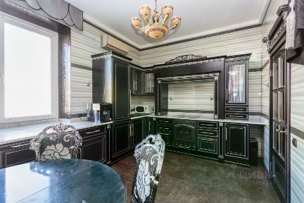 Продается 2-комн. квартира, 65 м²