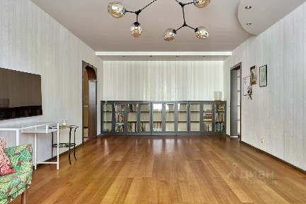 Продается 3-комн. квартира, 104,7 м²