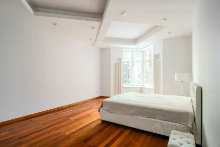 Продается 4-комн. квартира, 176,6 м²