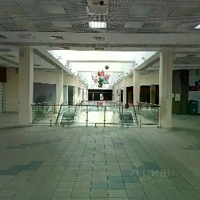 Сдается торговая площадь, 1 000 м²