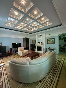 Продается 4-комн. квартира, 139,3 м²
