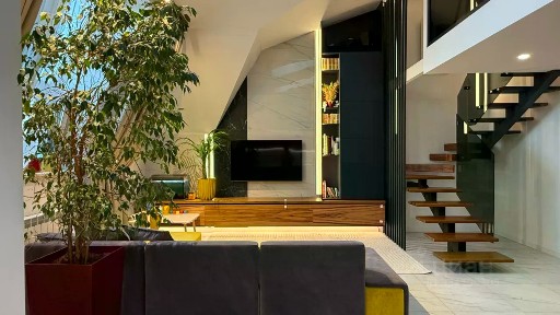 Продаются 3-комн. апартаменты, 105,5 м²