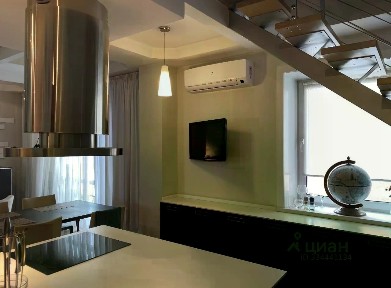 Продается 3-комн. квартира, 137 м²
