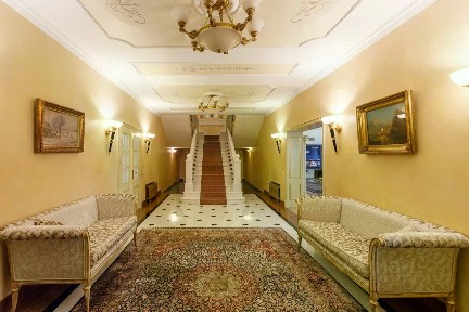 Продается 2-этажный дом, 1 000 м²