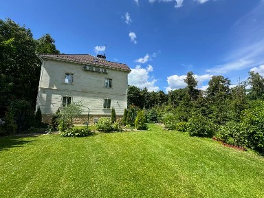 Продается 3-этажный коттедж, 521 м²