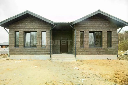 Продается 1-этажный дом, 140 м²