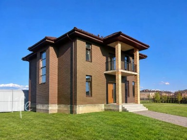 Продается 2-этажный дом, 269 м²