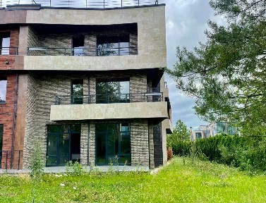 Продается 3-этажный таунхаус, 315,7 м²
