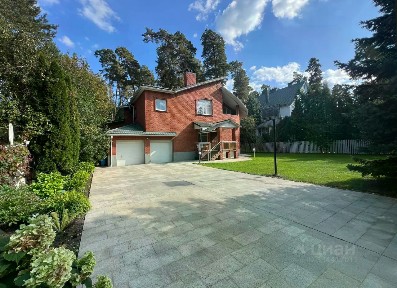 Продается 3-этажный коттедж, 550 м²